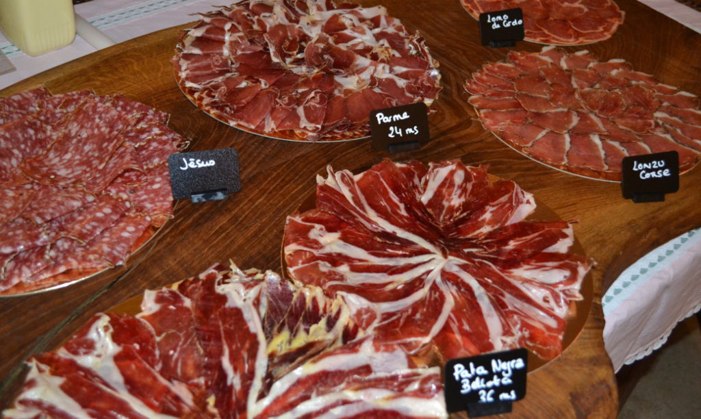Traiteur produits fumés Alsace - assiette de charcuterie artisanale